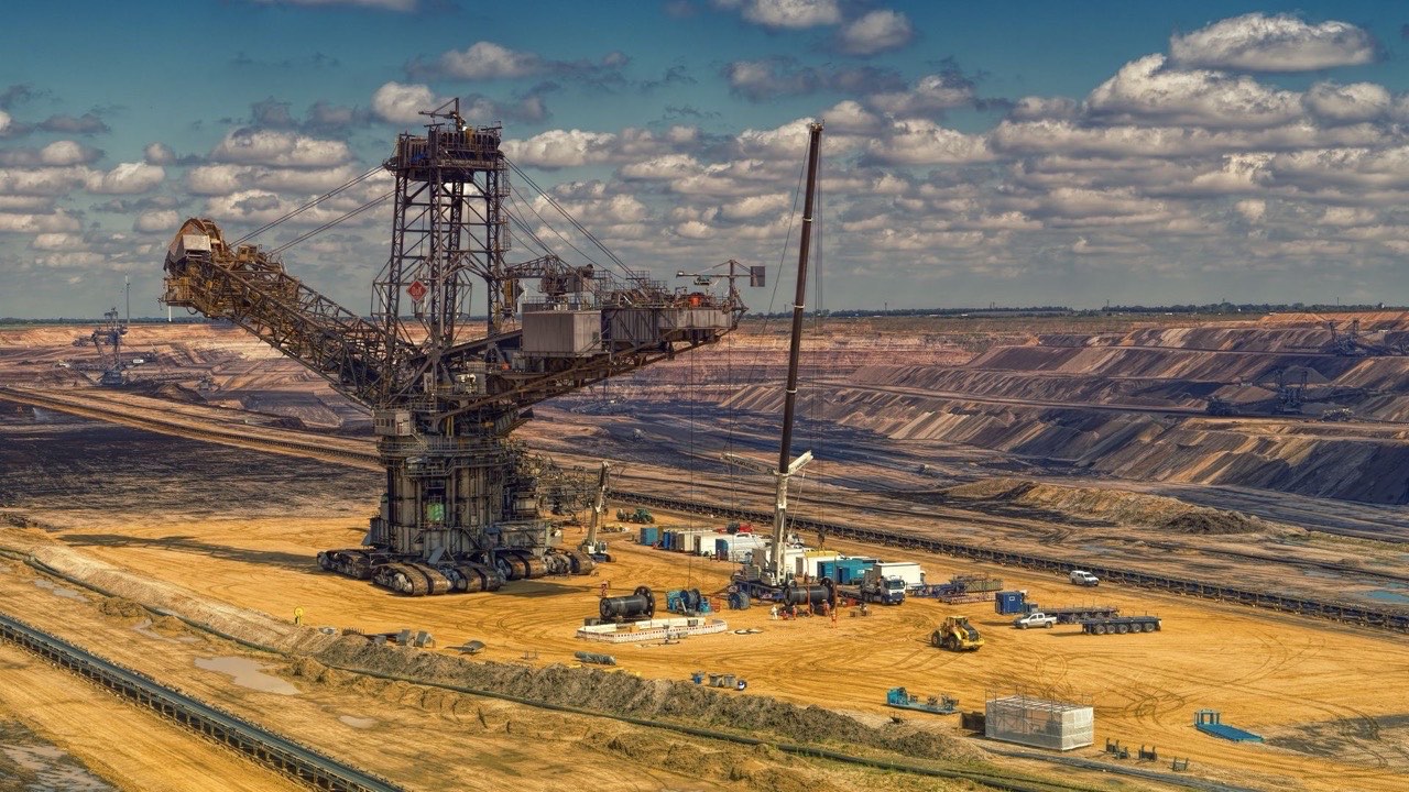 How Mining Contractors Compare Manufacturer Options Before a Multi-Season Supply Agreement